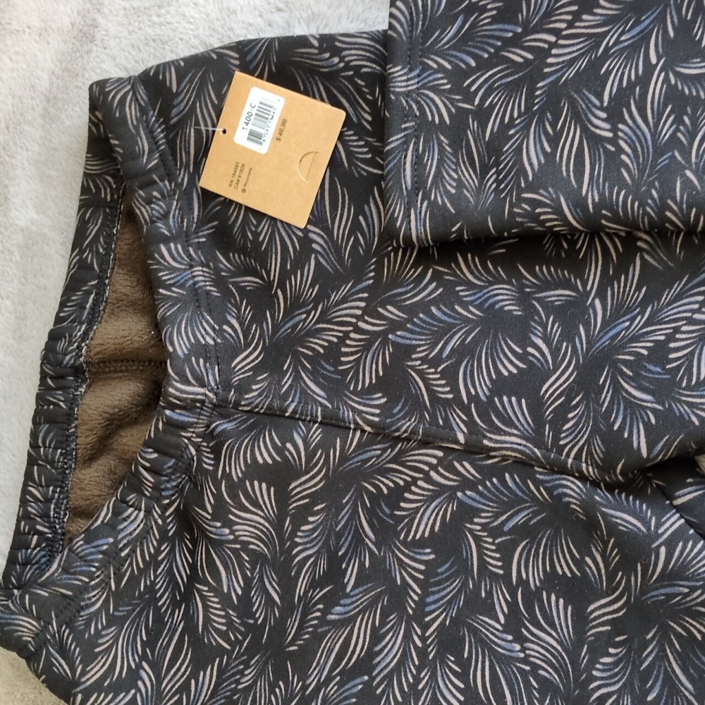 NWT Just Cozy Black and Taupe Leaf Print Leggings-Size M/L - Picture 3 of 6